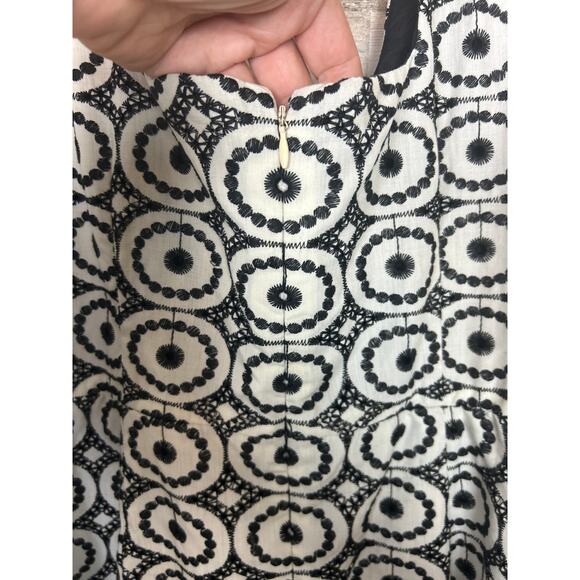 Shani Women’s 6 Black White Sleeveless Embroidered A-Line Midi Boho Shift Dress - Picture 5 of 5